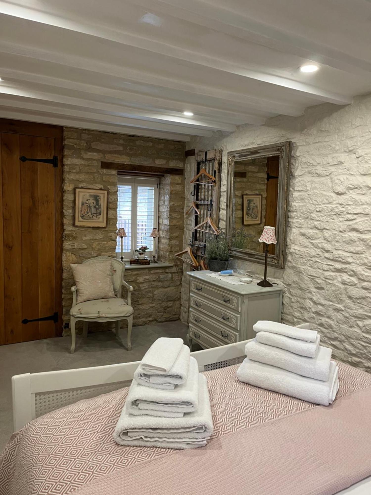 3 Bedroom 5* Barn Conversion Cotswolds Chipping Norton Exterior photo